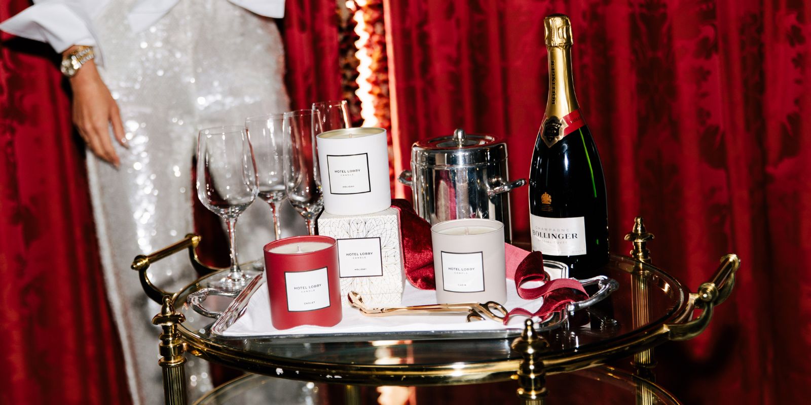 Holiday Scent Quiz Hotel Lobby Candle